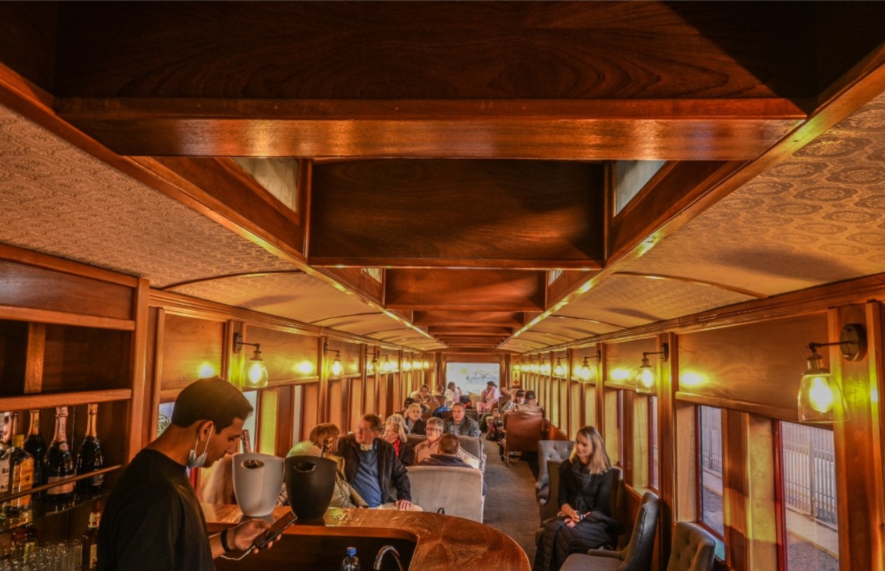 10 Ceres Rail